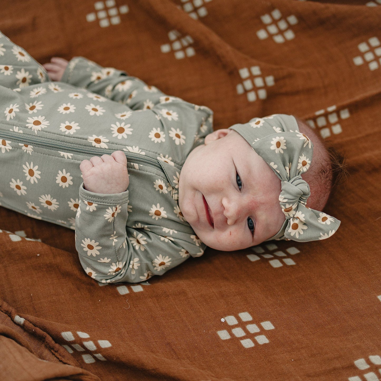 Light Green Daisy Footed Bamboo Zipper