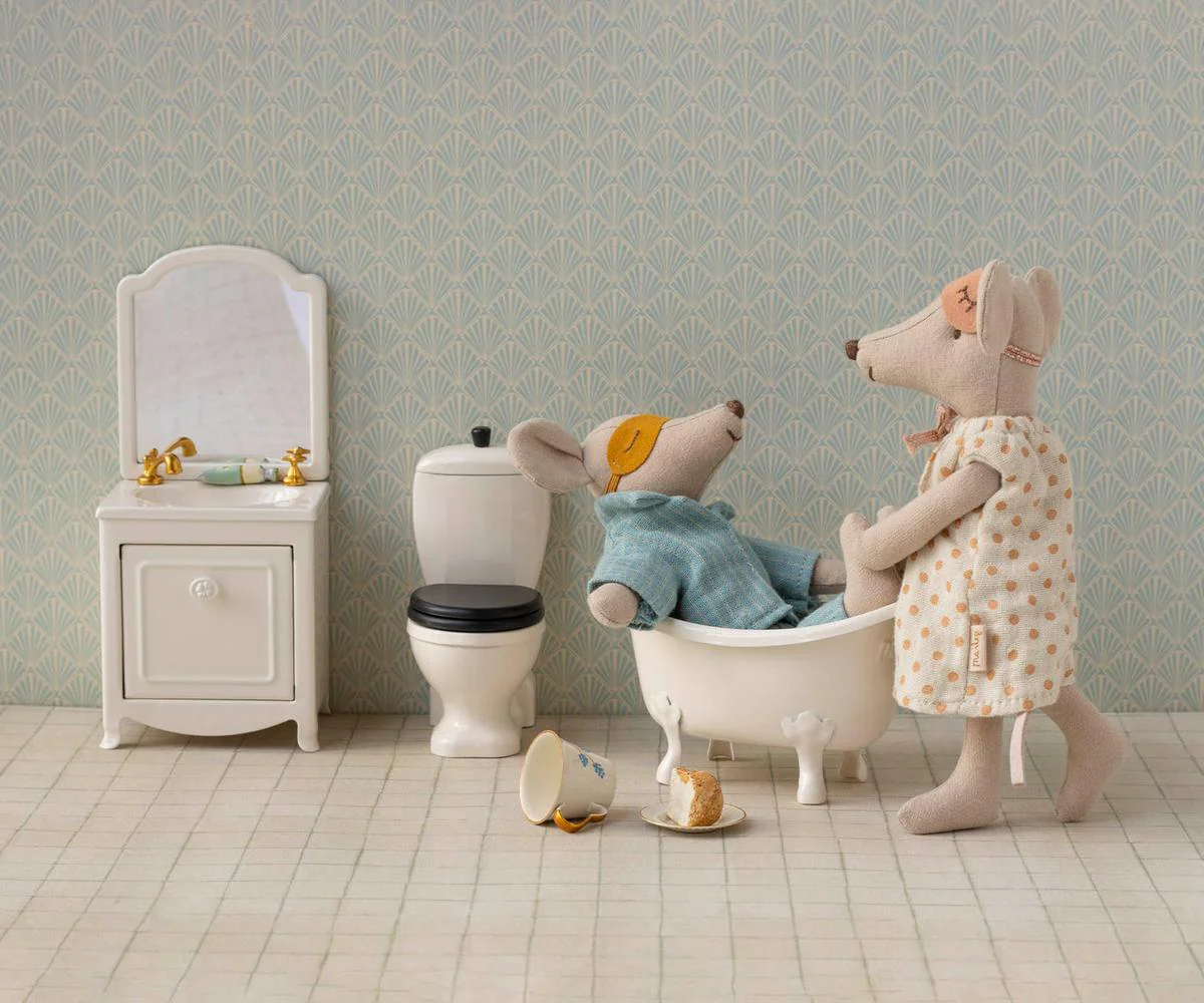 MUM & DAD MICE IN CIGARBOX