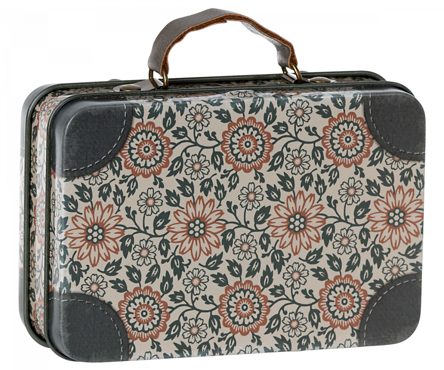 Small suitcase, Asta